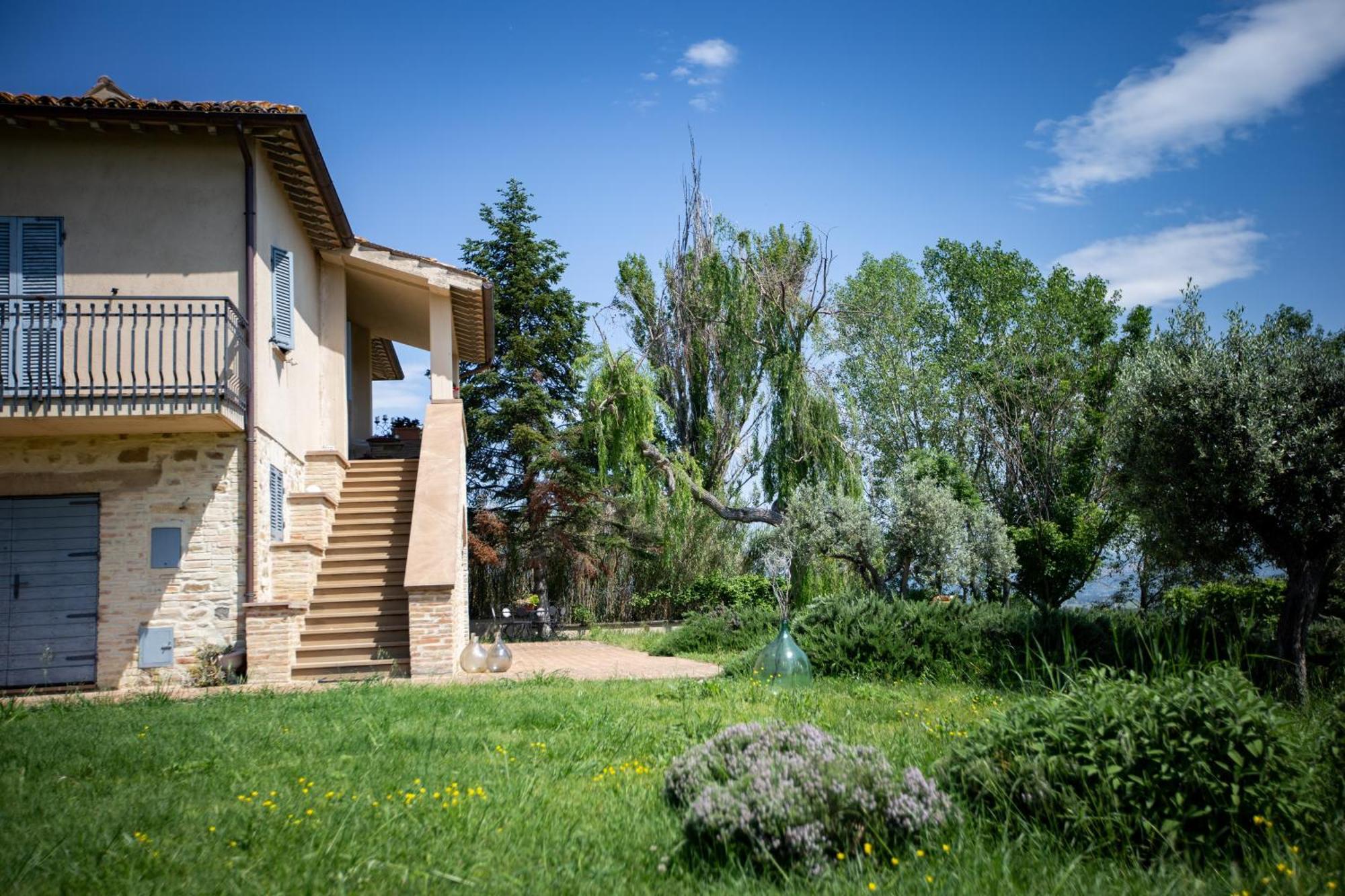 Вилла Agriturismo Qui E Ora Беванья Экстерьер фото